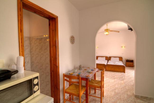 Seva' S Studios Livadia  Room photo