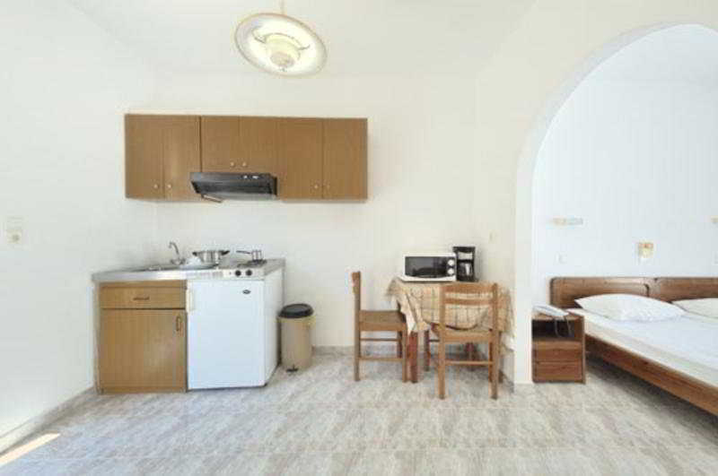Seva' S Studios Livadia  Room photo